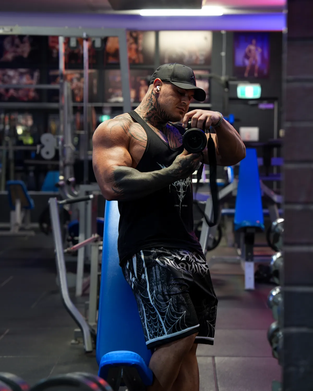 Jeremy, coach, training in the gym